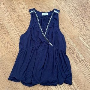 Universal Thread Tank